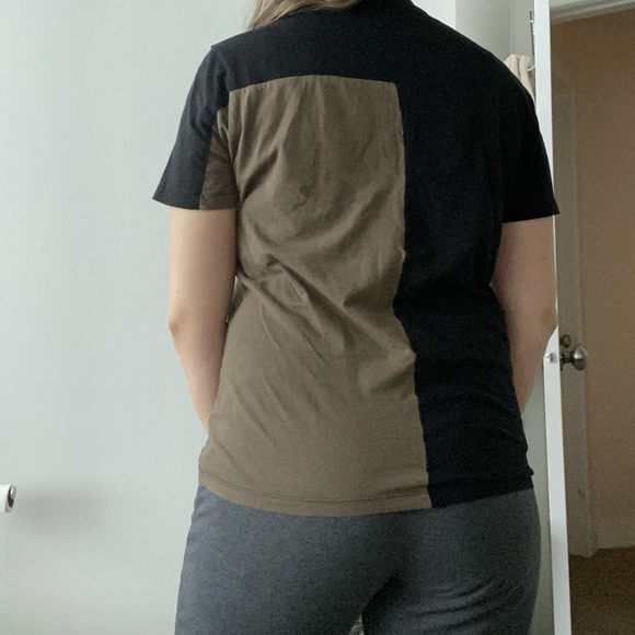 2/15$ T shirt 2 colors - Picture 2 of 2